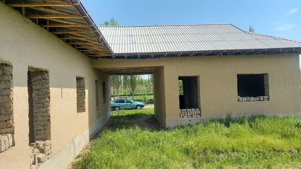 10 sotix xovli sotiladi