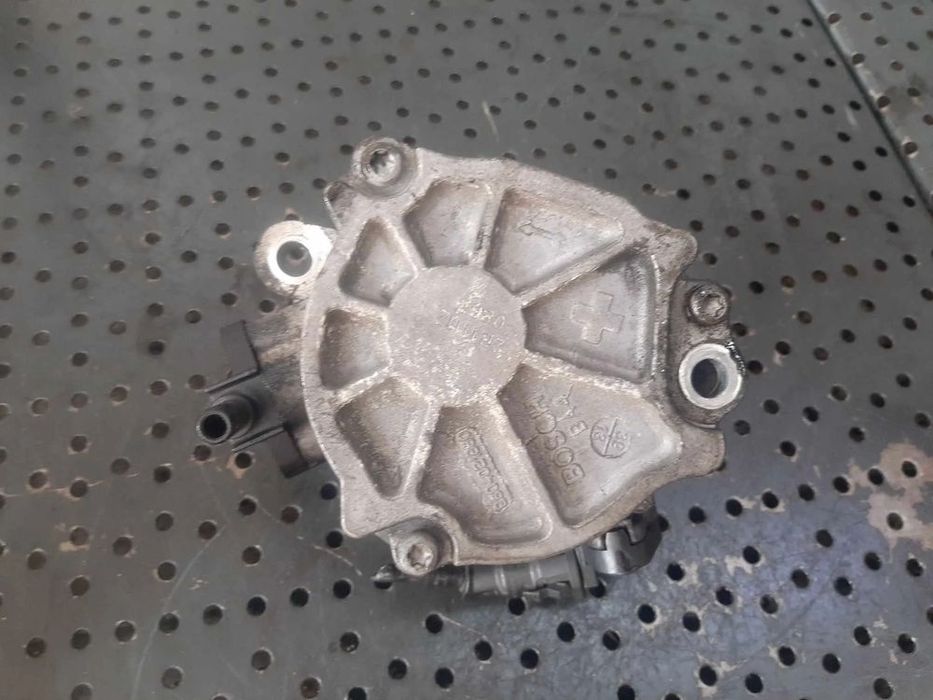 pompa vacuum 1.6 hdi   peugeot 308 208 5008  citroen c3 c4  9804021880