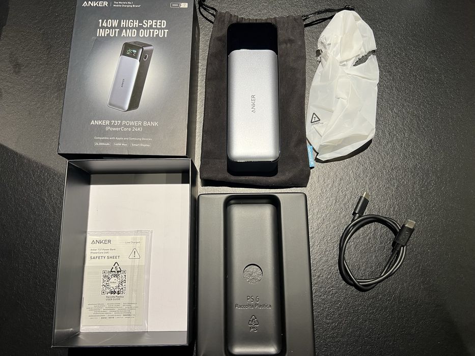 Baterie externa Anker 24000 mAh 140 W 737 Smart Digital Display