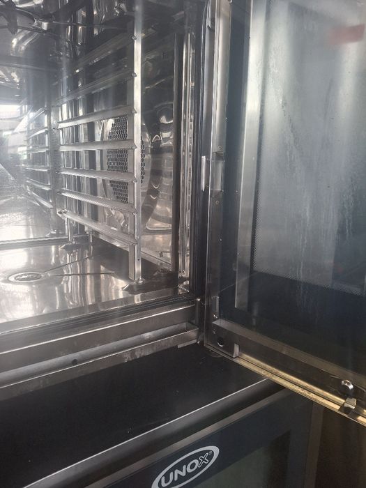 Конвектомат LINCAT 7 тави 2023 година