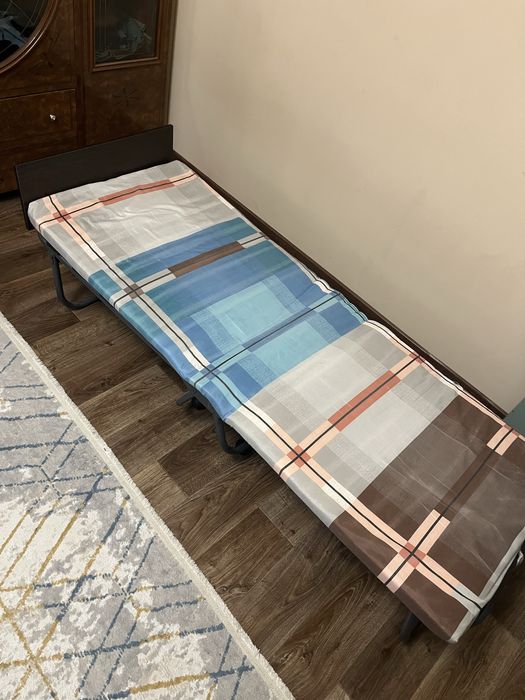 Раскладушка, кровать