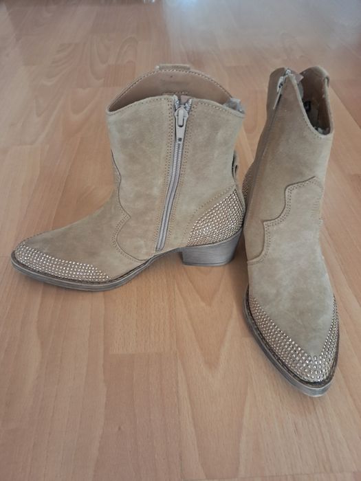 Нови дамски боти Tamaris от естестена кожа, размер 37.
