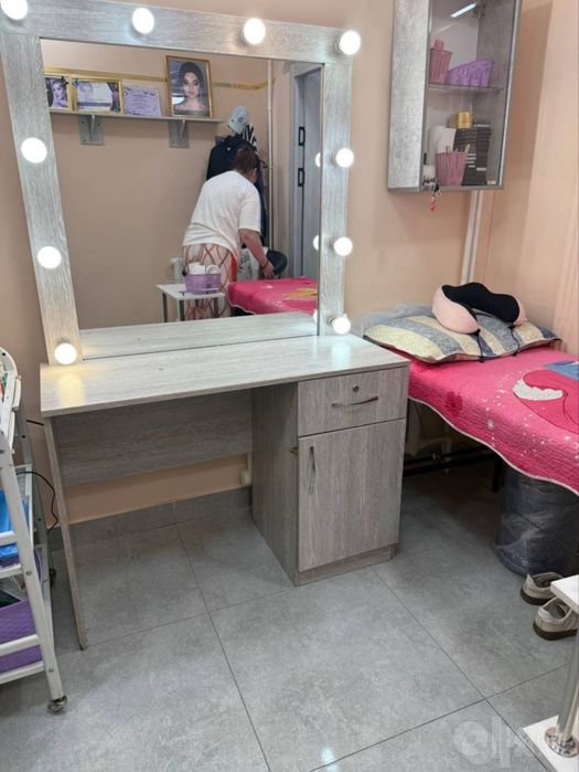 Salon uchun oyna