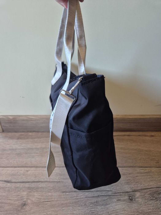 Дамска чанта с презрамка