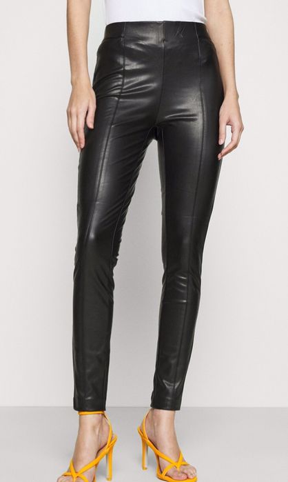 Pantaloni imitatie piele