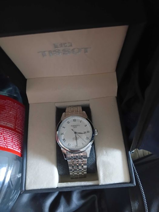 Продам часы TISSOT