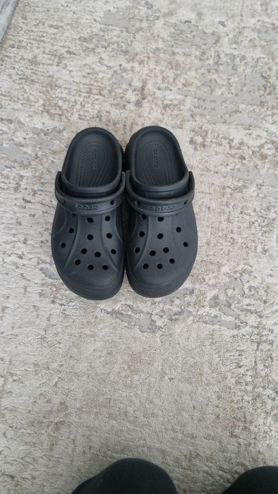 Crocs talpa inalta.