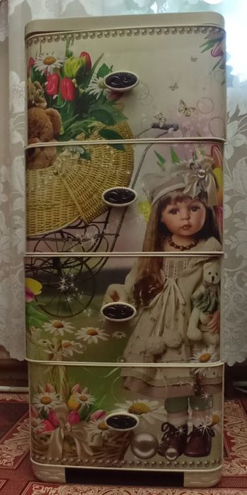 Пластиковый комод с 4 полками