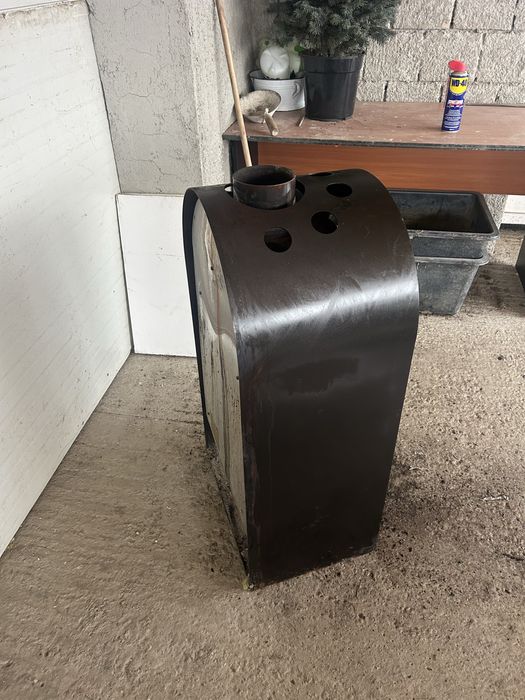 Vând șemineu metalic pe lemne – Model Economic B