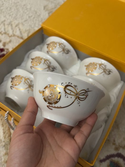 Фарфоровые чашки 6шт