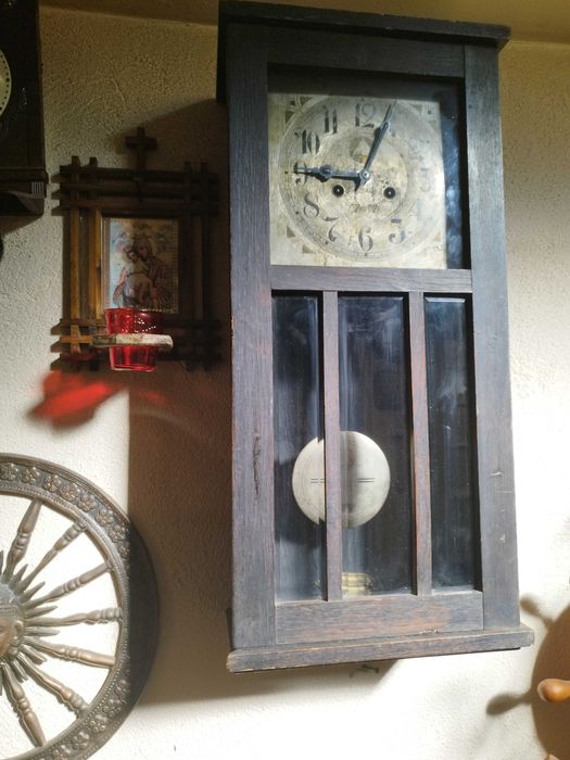 Продавам старинен часовник