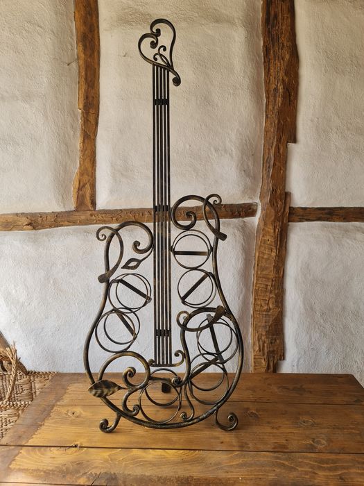 Стойка за вино от ковано желязо