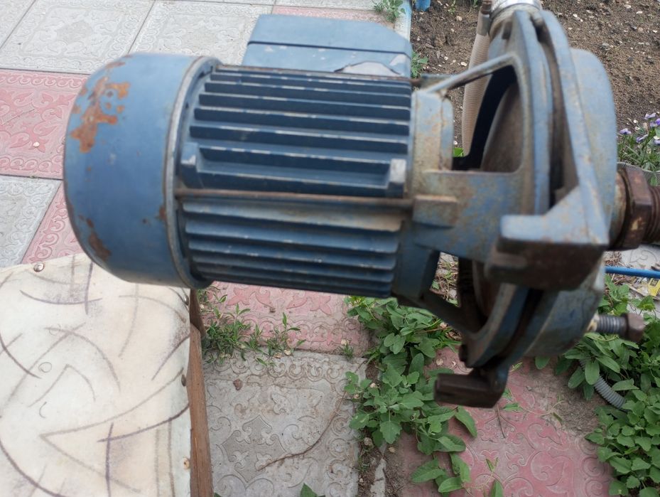 Продам мотор электрический