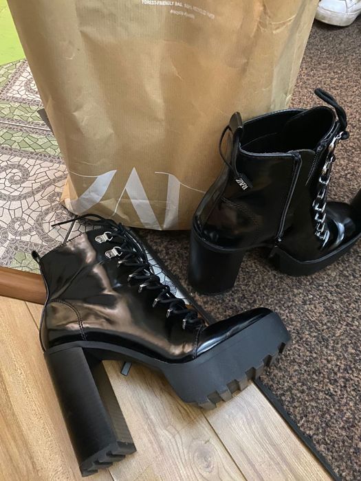 Сапоги Zara