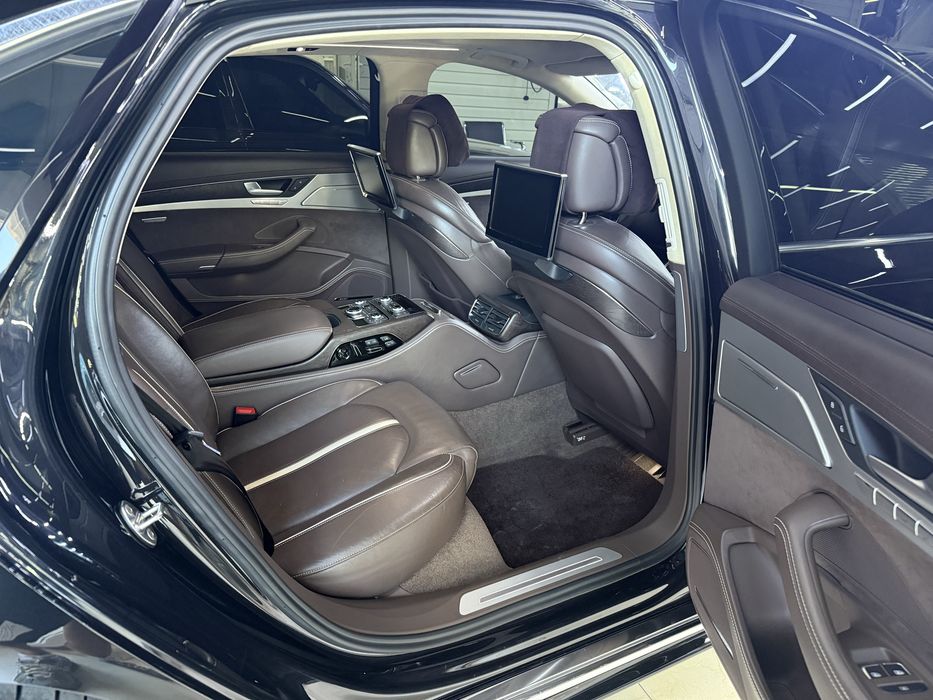 Audi A8 Long 4.0 turbo 700 лс