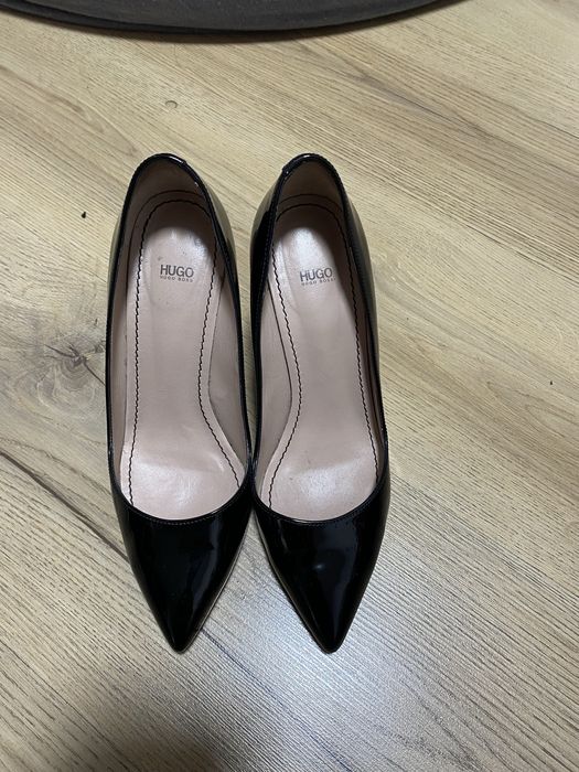Pantofi Hugo boss marimea 35