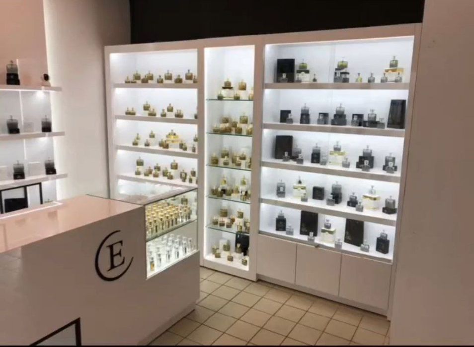 Vitrina mebel tayyorlaymiz.