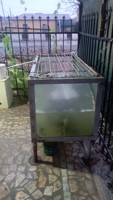 Аквариум 1 тонна сув олоди мустахкам салган гарантия.