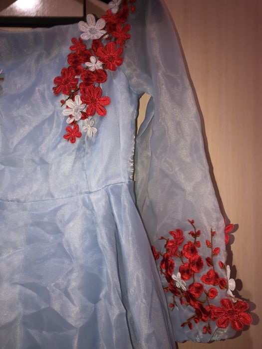 платье , с цветочками, б/у