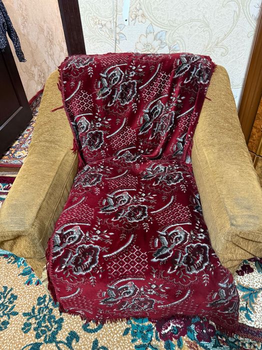 Диван с с двумя креслами