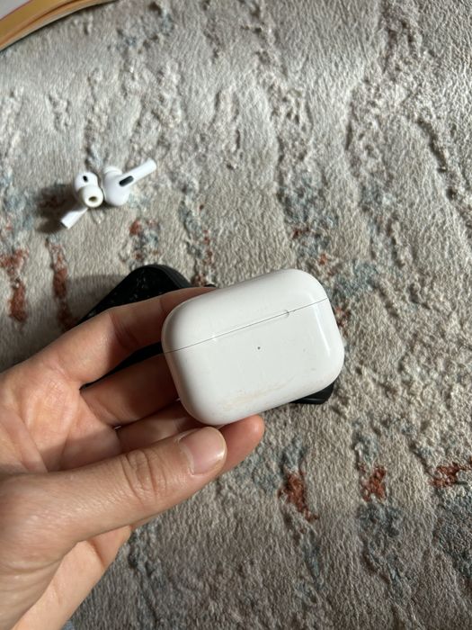 Вынуждена продать срочно наушники airpods pro