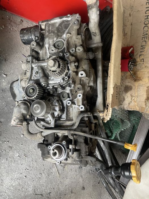 Двигатель EJ25 без навеса