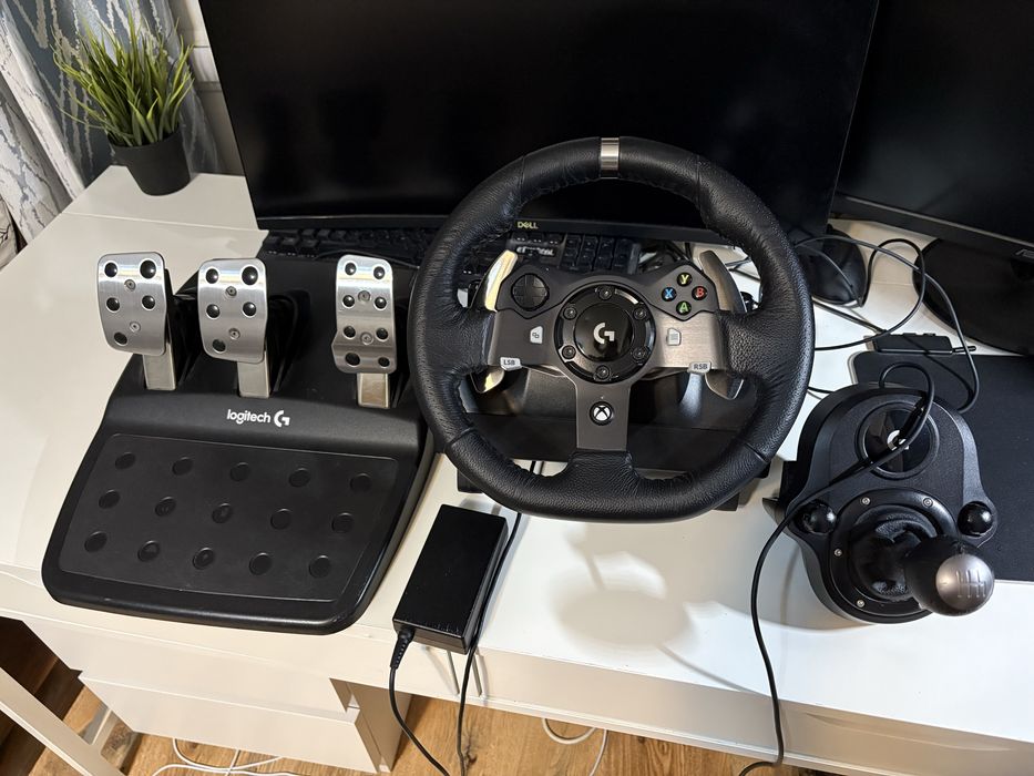 Volan Logitech G920 + pedale + shifter – pachet complet
