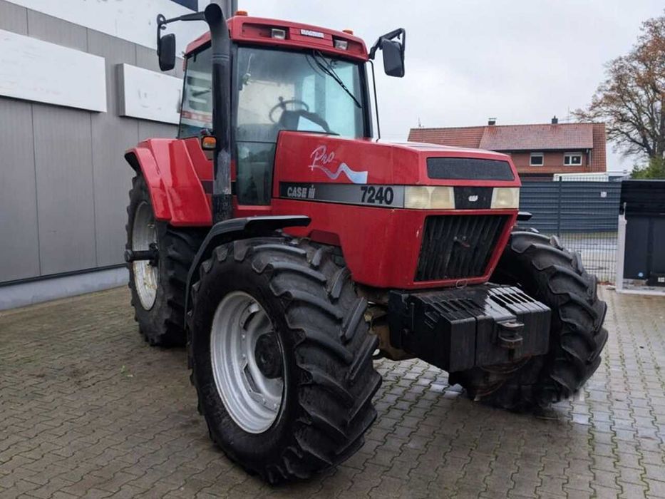 Трактор колесный Case IH 7240 MAGNUM