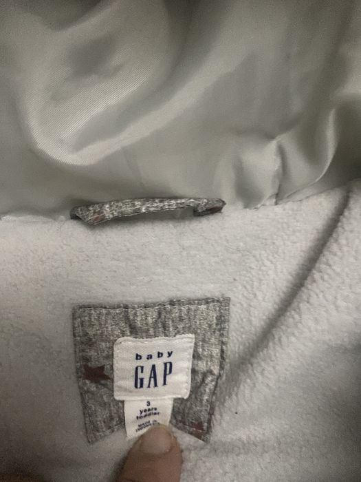 Продается куртка на девочку