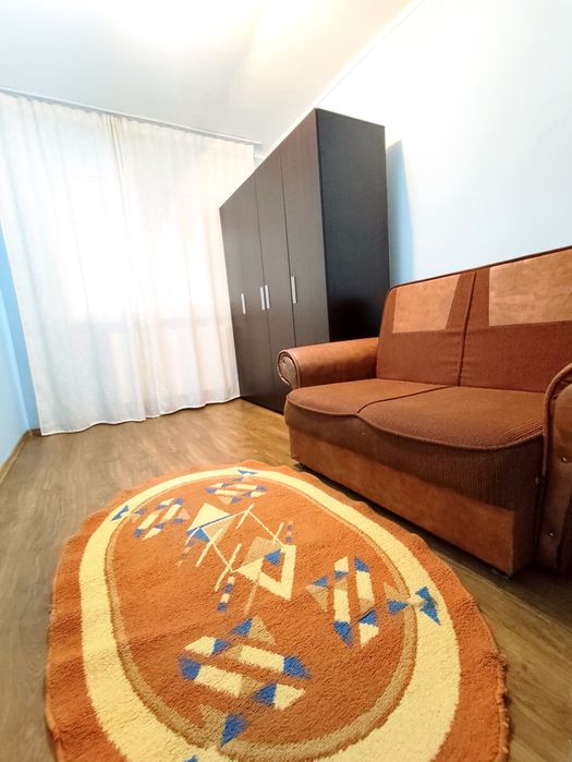 Apartament cu gradina și 2 intrari