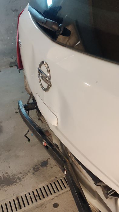 Reparatii lovituri de grindina si indoituri auto cu ventuze PDR