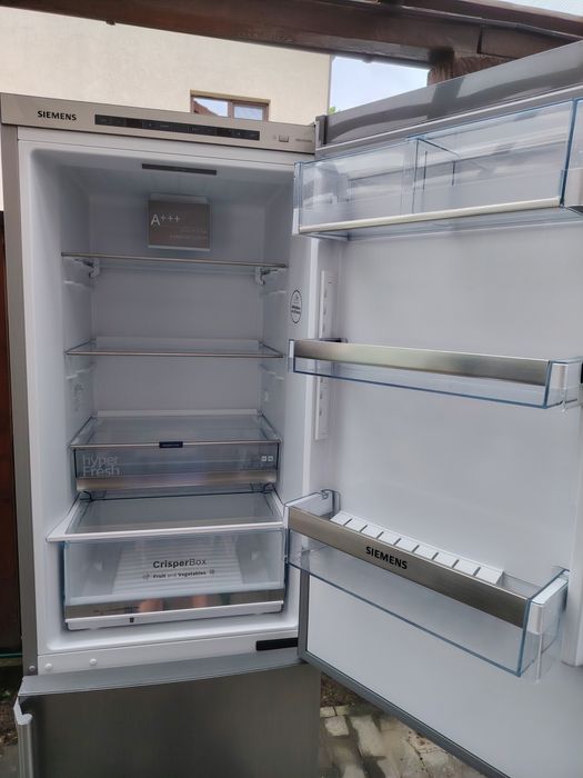 Combină frigorifică Siemens iQ500 (KG36EAL43) – Clasa A+++, Eficiență Germană