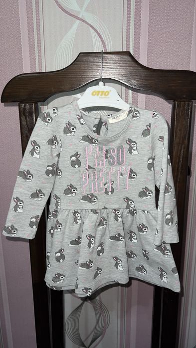 Продам платья для девочки в одни руки