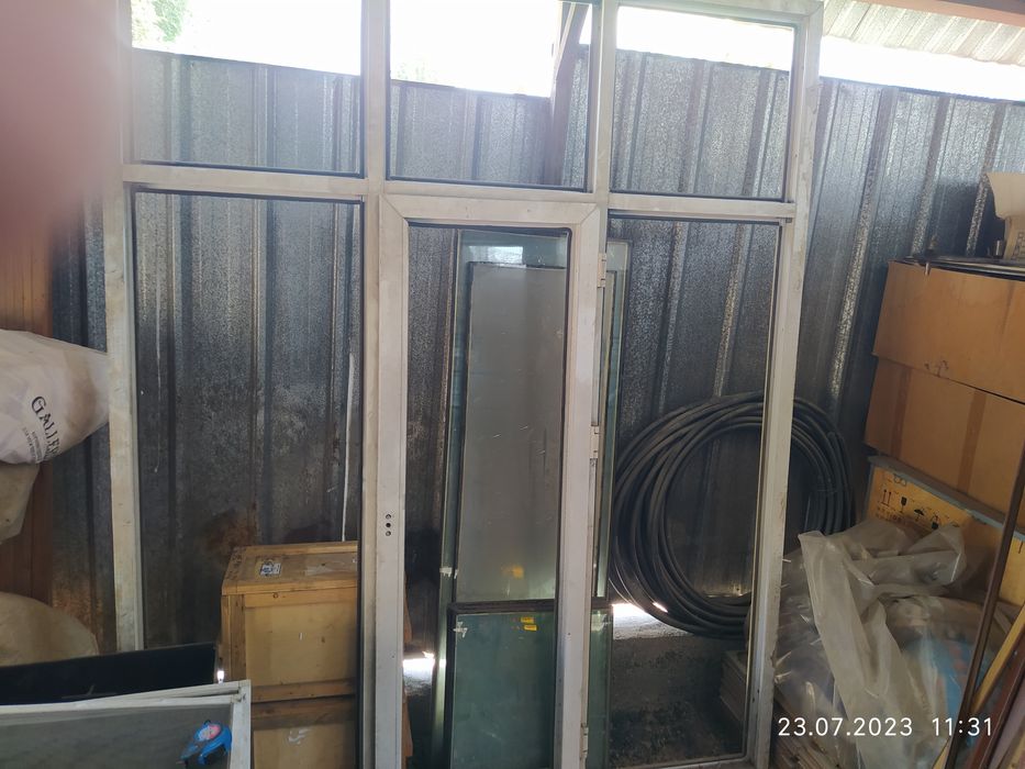 Продам пластиковые окно