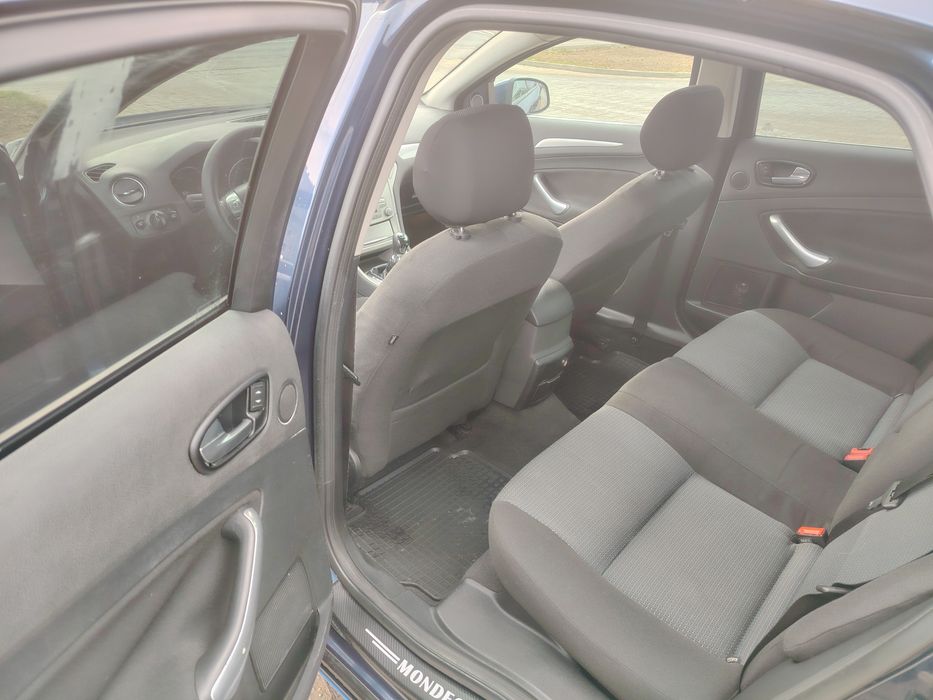 Vând Ford Mondeo mk4
