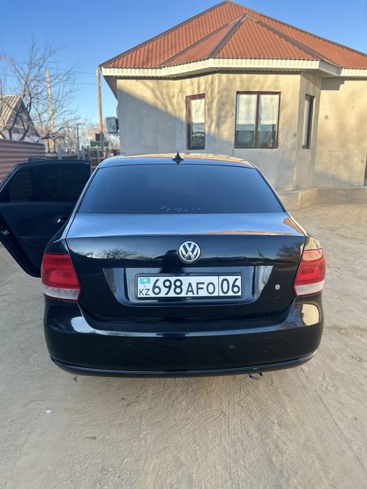 Volkswagen Polo седан 2011 год