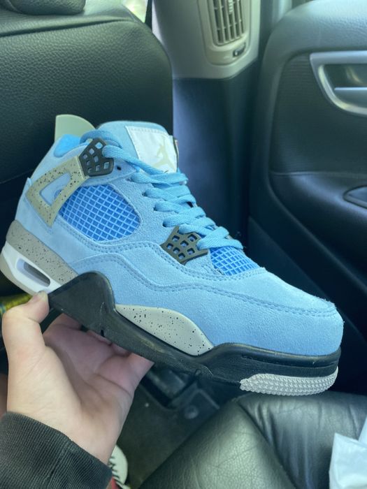 Jordan 4 university blue