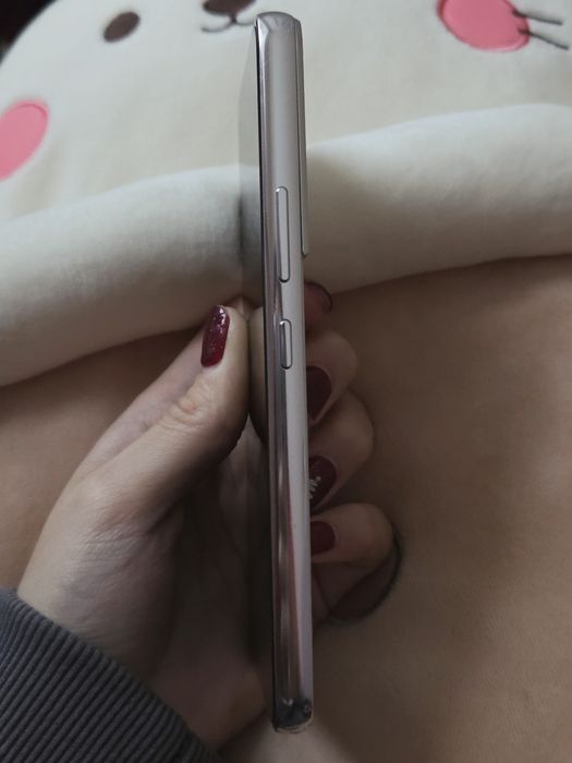 Samsung S22 белый 256гб