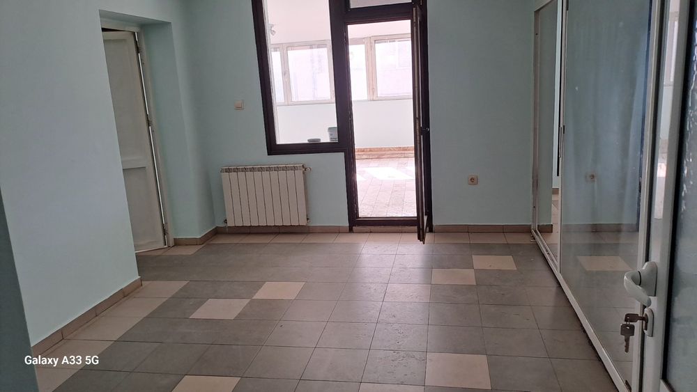 Продава 3-стаен апартамент в ж.к.Слатина