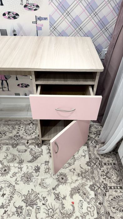 Продам шифоньер, пенал и стол. Цена от 5 тыс