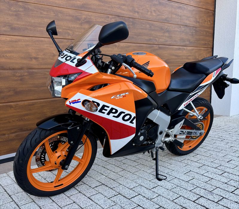 Honda Cbr 125 R Repsol Categoria A1 16 ani
