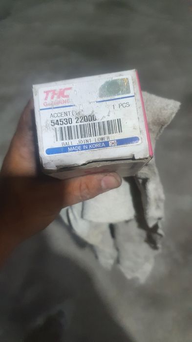 Hyundai accent sharavoy