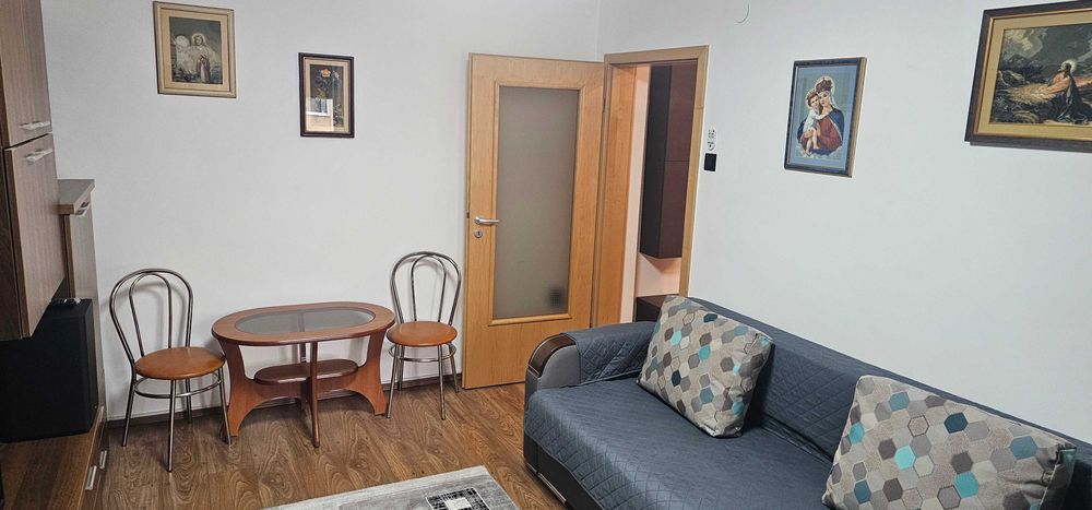 Apartament 2 camere de inchiriat zona Astra cu loc de parcare
