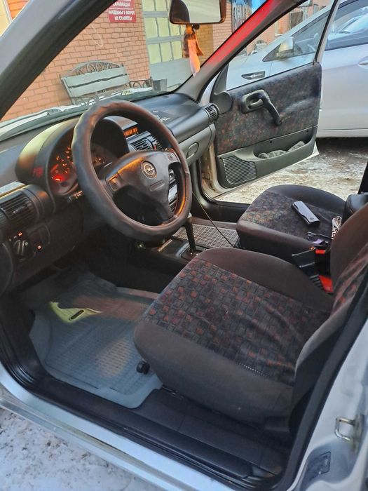 Продам опель Vita 2000 год 1.4