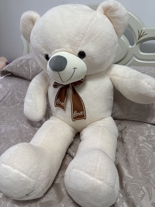 Продам белую Мишку 90 см