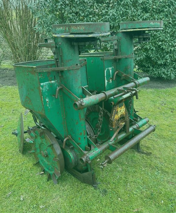 Картофосадачка двуредова и междуредов инвентар