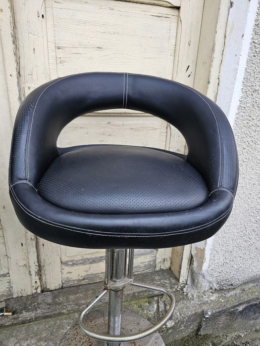 Set 4 scaune de bar sau terasa (design modern )