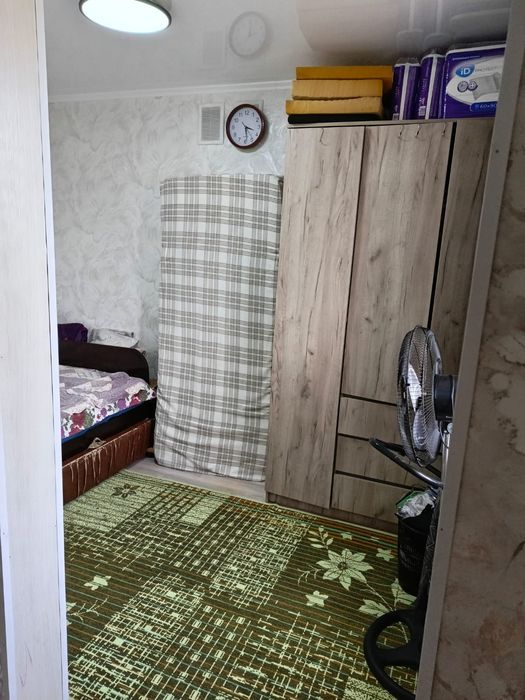Продаётся трёхкомнатная квартира.