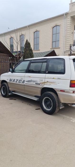 Продам  срочно Mazda MPV