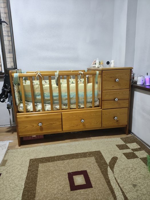 Детская кроватка деревянная